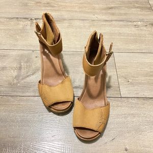 Sorel Joanie II Leather Wedge Heel Sandals Size 6.5